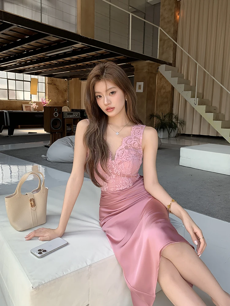 2025 ใหม่ภาษาฝรั่งเศสคําฤดูร้อนลูกไม้ Splicing ซาตินชุดนางเงือกผู้หญิง V คออย่างเป็นทางการลําลอง Bodycon High End ชุดยาว