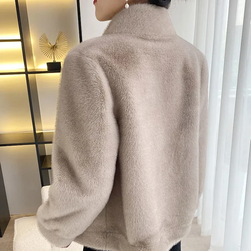 High-end Women Fur Coat Faux Mink Velvet Overcoat 2023 New Female Thickened Fur Integrated Warm Coats Femme Short Top Winter