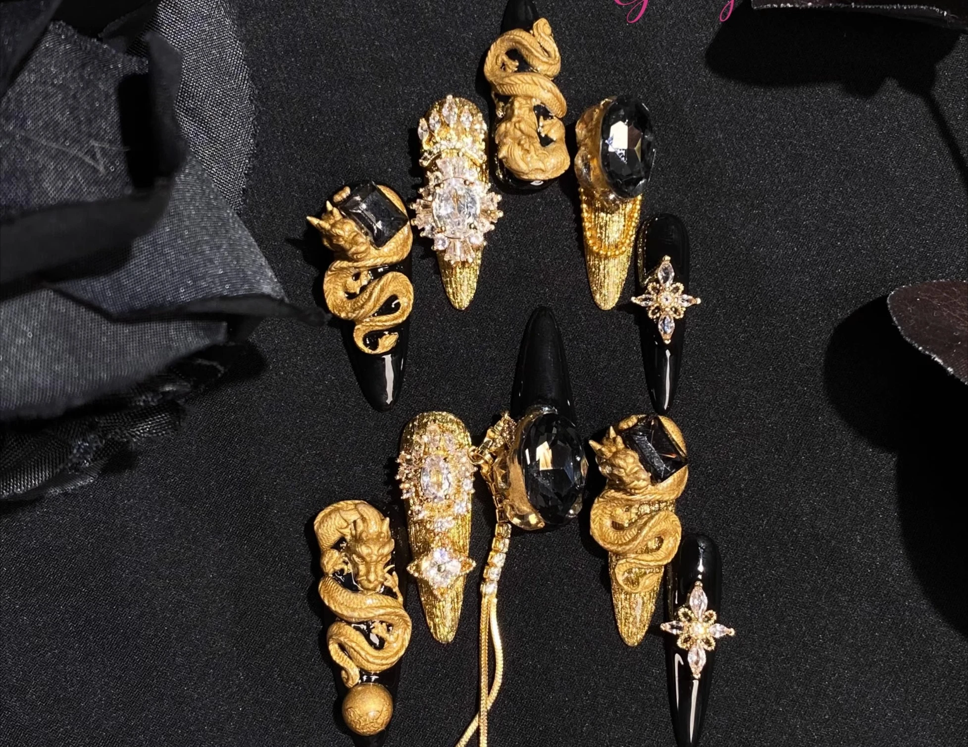 

Handmade Nail Art Luxury Heavy Industry Black Buccellati Golden Flow Ma Long Chain Nail Piece Custom Products