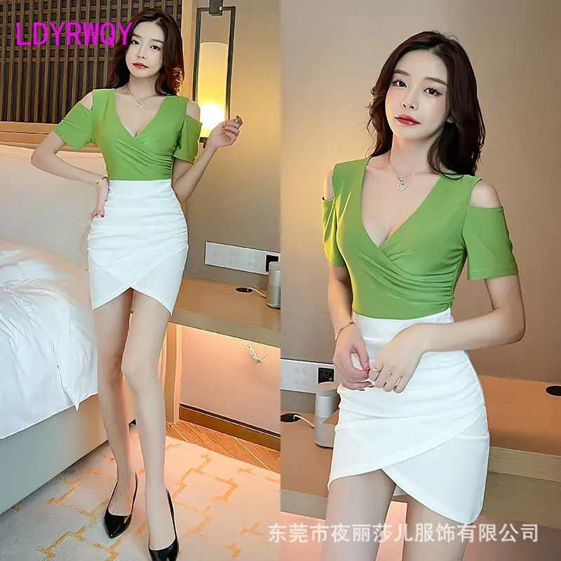 

Women's evening wear 2023 spring new sexy V-neck low-cut dress pleated tight shoulder bag hip