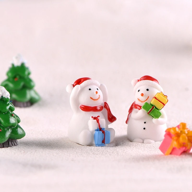 

Resin Miniatures Christmas Decorations Snowman Santa Claus Christmas Tree Reindeer Figurines Ornaments New Year Child Gifts