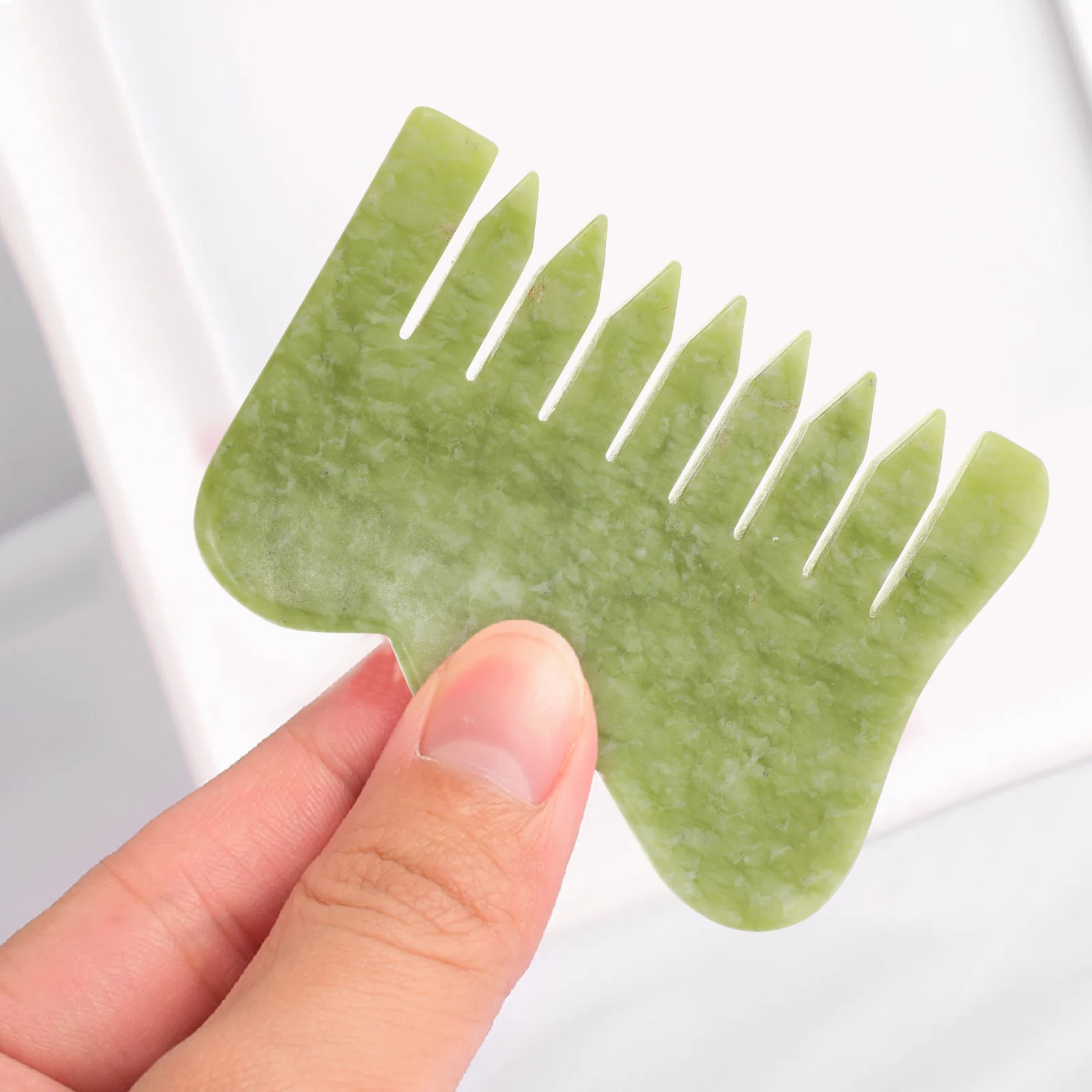 

1Pcs Jade Comb Light Quality Head Massage Tool Scalp Circulation Hair Care Gift Massage Comb Massager