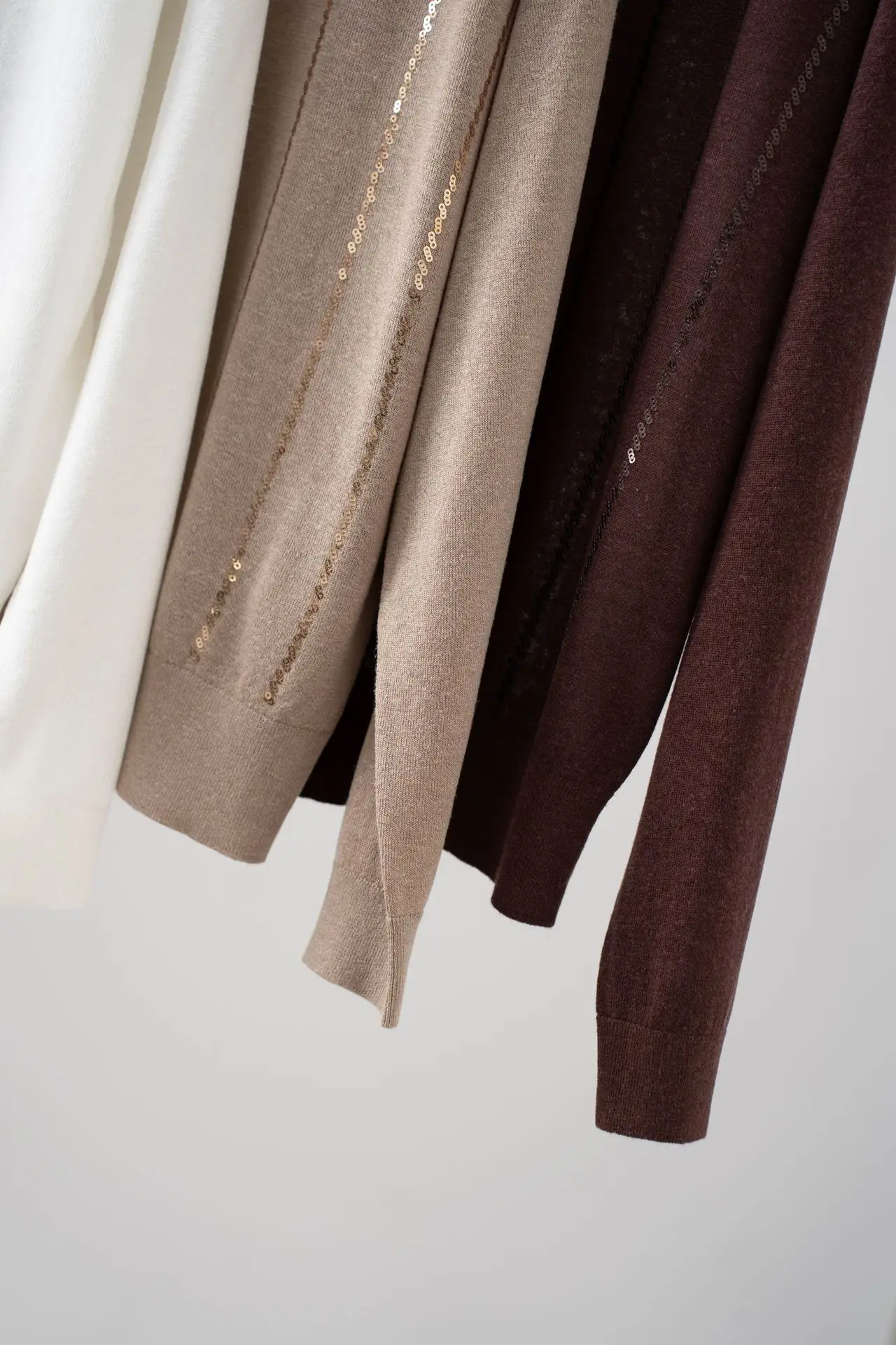 

Women's Autumn New Linen Sequin Vertical Strip Knitted Round Neck Long-sleeved All-match Top