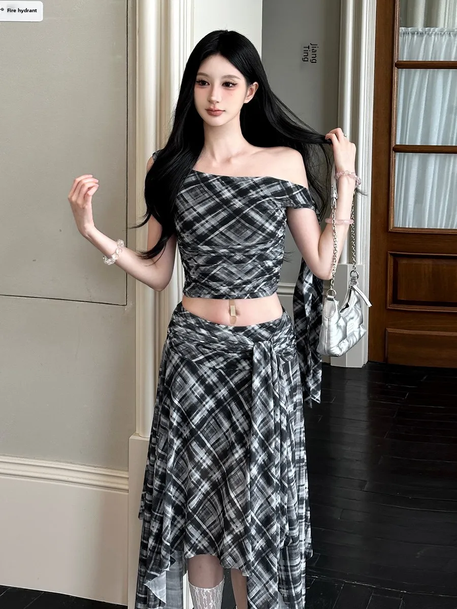 

Комплект из топа и юбки с принтом Sweet And Spicy Sle, с асимметричным подолом, женский модный ансамбль, бренд WEIRD PUSS