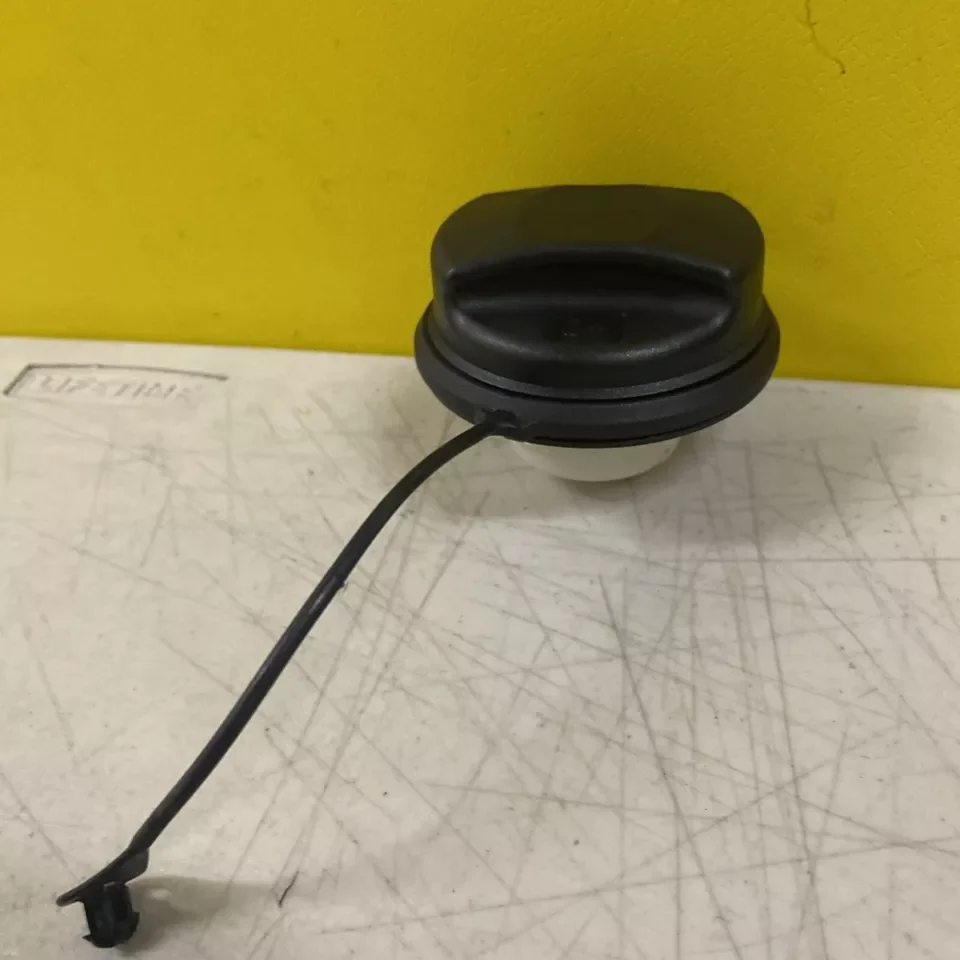 

1pc Auto Tank Covers Gasoline Fuel Cap And Anti Loss Rope For 2006-2020 Vauxhall Corsa Petrol Fuel Cap With Anti Lose Cord Strap