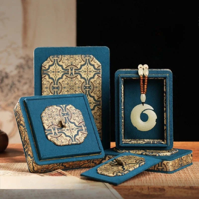 Retro Jewelry Storage Box Embroidered Bracelet Organizer Boxes Portable Pendant Collection Box Jade Bracelet Packaging Boxes