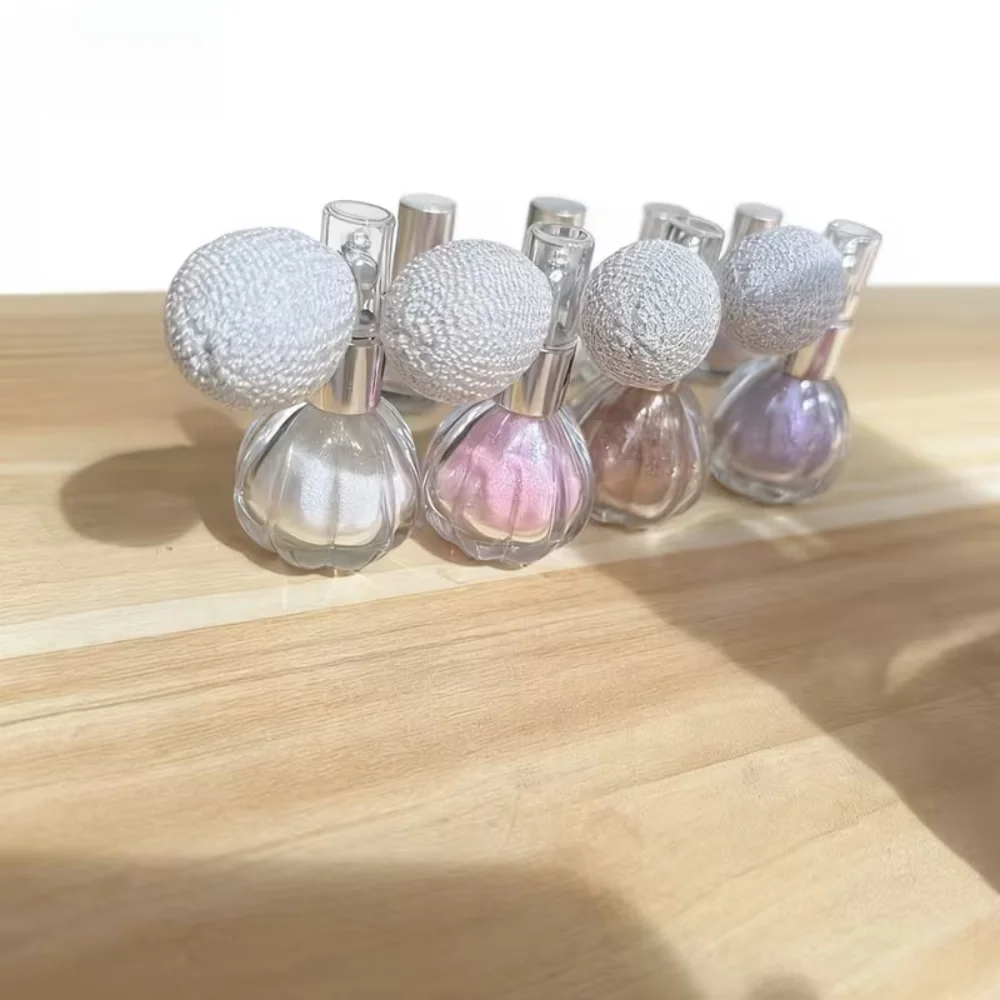 1個入り ハイライターパウダー グローセット アプリケーター＆トラベルケース付き - シマーハイライターメイク、汗に強い長持ちパウダー