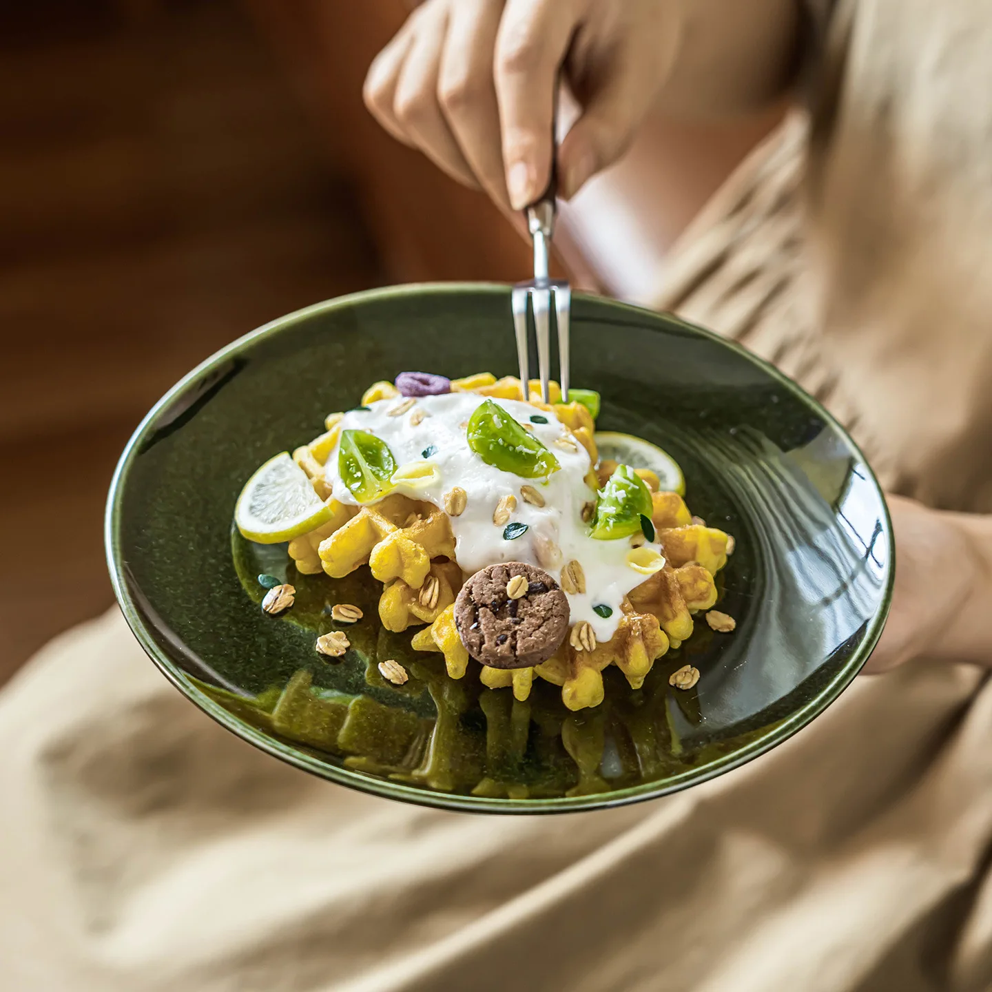 

Винтажная зеленая керамическая тарелка, круглая тарелка для салата, десерта, посуда в японском стиле