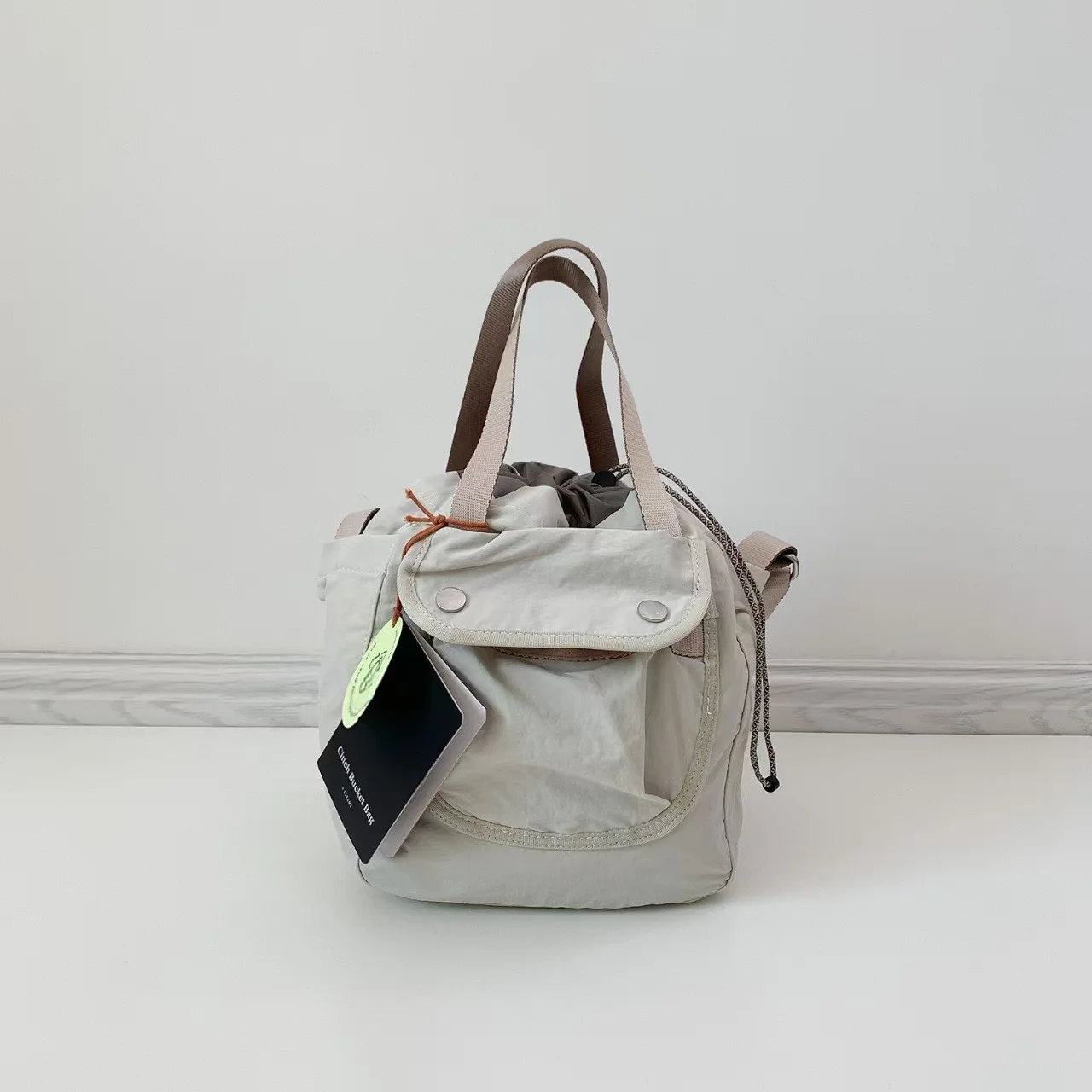 

Cinch Bucket Bag 9L, Ultra-Lightweight Bucket Bag, Sports Crossbody Bag, Couple Bag Bellroy Australia