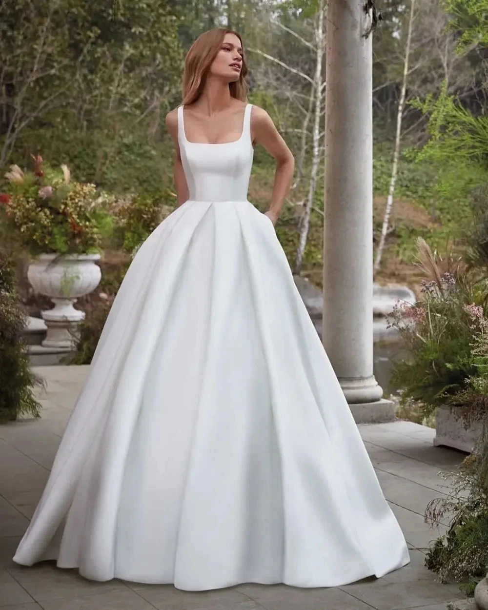 

Simple Wedding Gowns Elegant Satin A Line Bride Dress With Pocket Spaghetti strap Backle Customize Measure Stunning Bridal Gowns