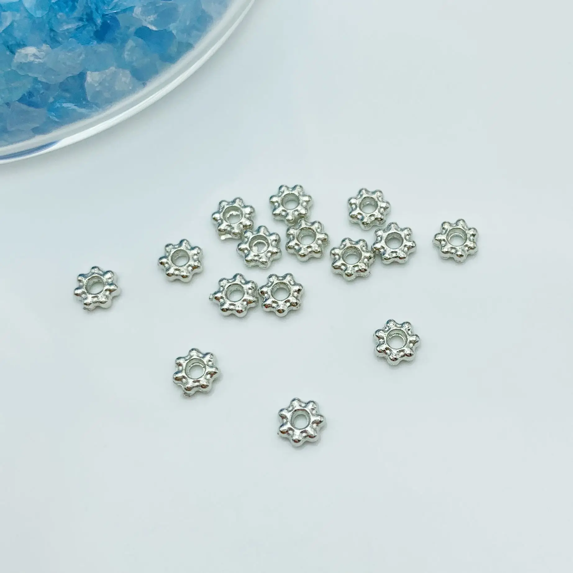 Metal Beads 100Pcs 4/6mm Snowflake Spacer Beads For DIY Jewelry Making Supplies Necklace Bracelet Handmade Craft Accessories