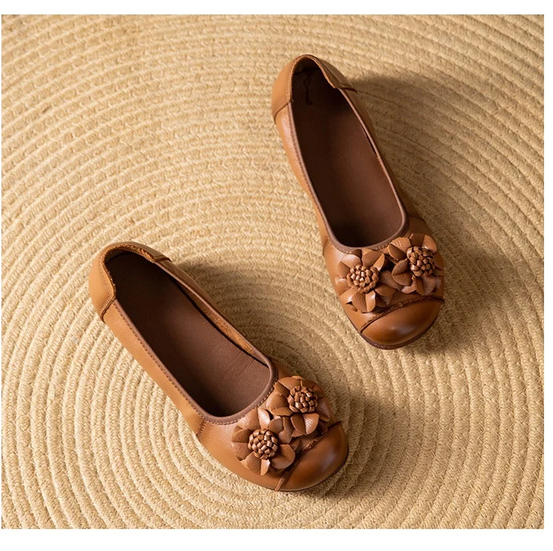 2024 New retro flower flats womens slip on shallow shoes ladies handmade cow leather moccasins woman driver shoes grandma flats