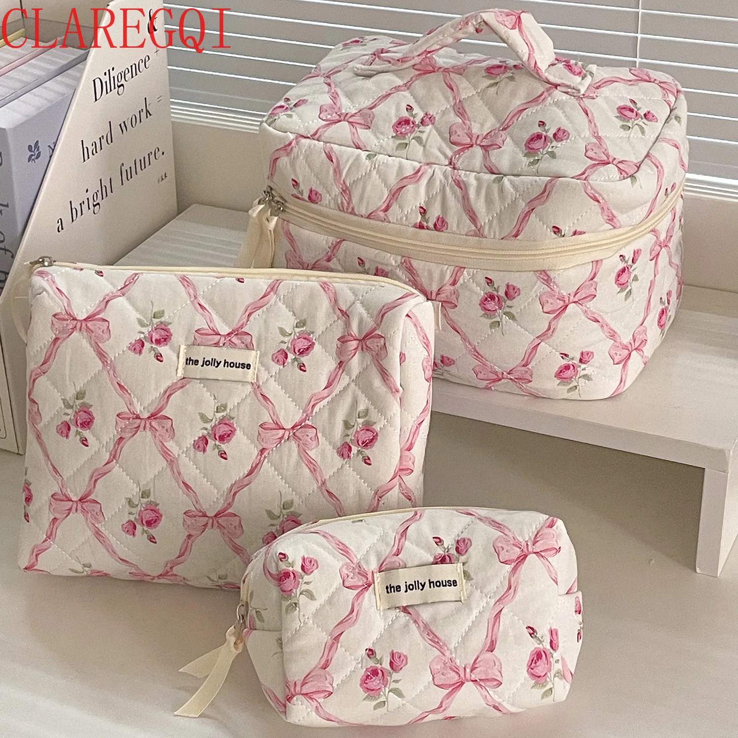 Large capacity travel toiletry bag Bow flower animal make up bag Court style quilting storage bag Portable soft and multi style