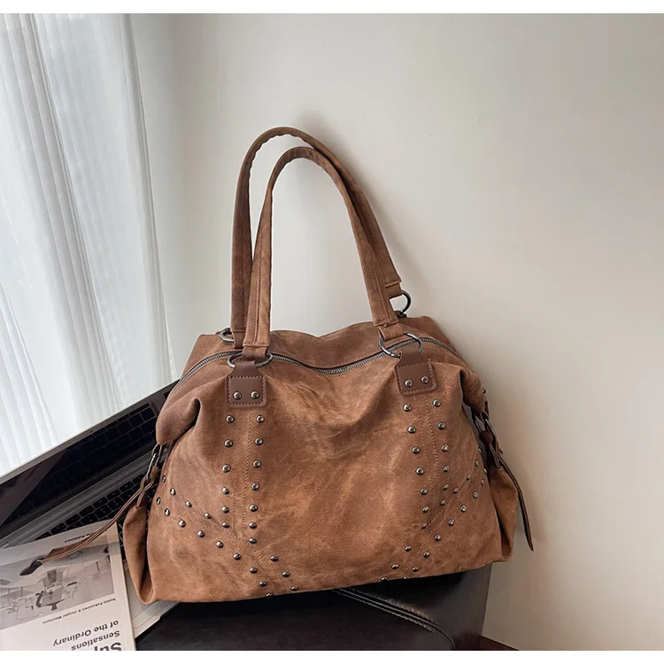 Women's 2026 New Rivet Tote Bag, Large Capacity, Elegant Casual Versatile Commuter Underarm Shoulder Bag