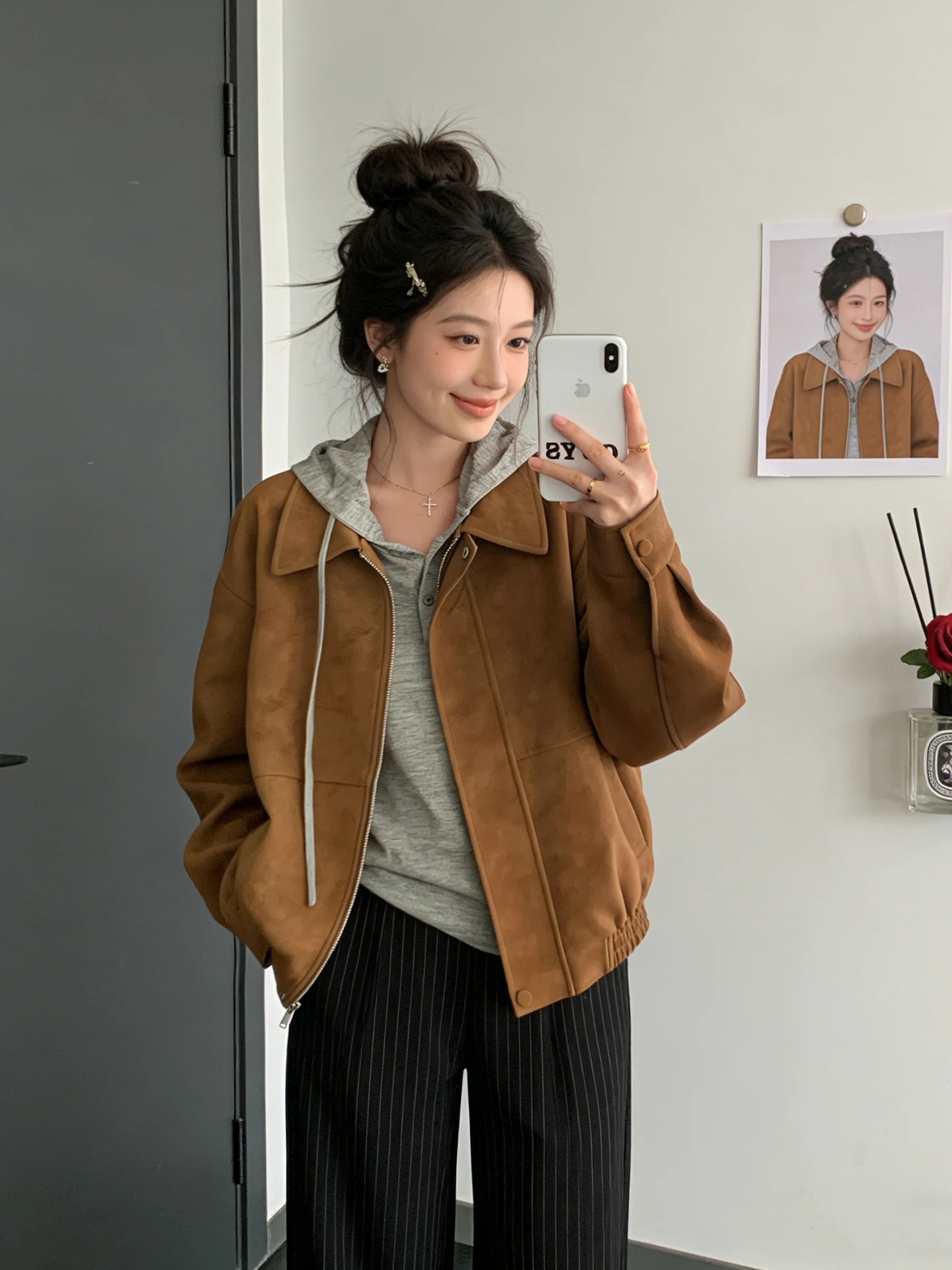 

Ретро-ветровка женская из коричневой замши с отложным воротником, свободного кроя, весна 2026, новая коллекция, для повседневной носки и поездок на работу