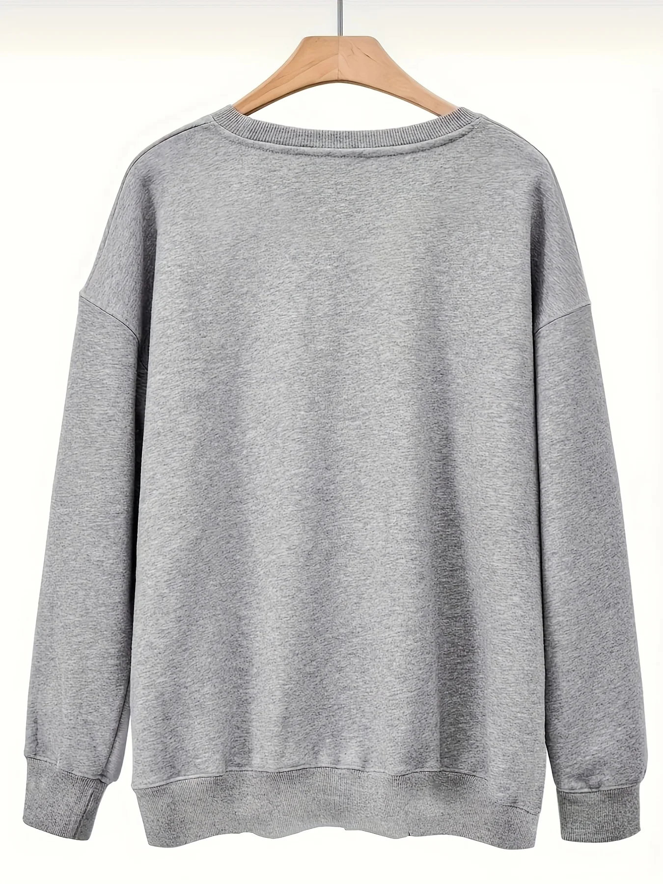 Cat and Letter Printed Sweatshirt, Large Size, with Long Sleeves and Round Neckline, for Women with Casual Style