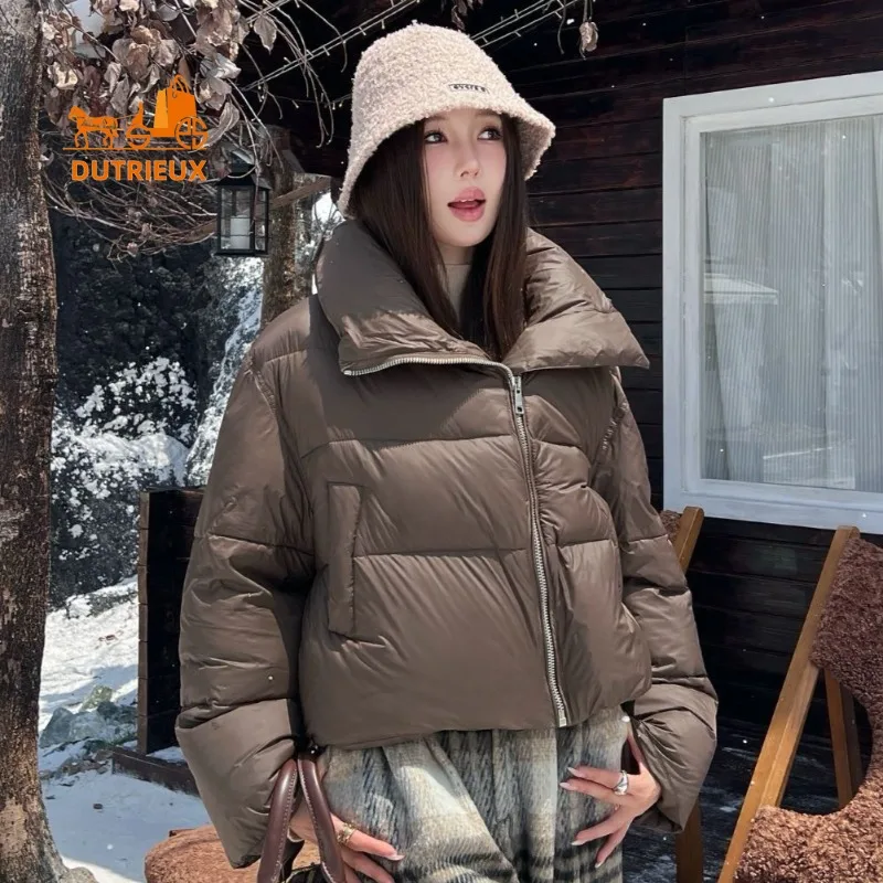 2025 New Winter Women's Black and White Down Jacket, 90% White Duck Down Fashion Elegant Warm Windproof Women's Jacket Coat