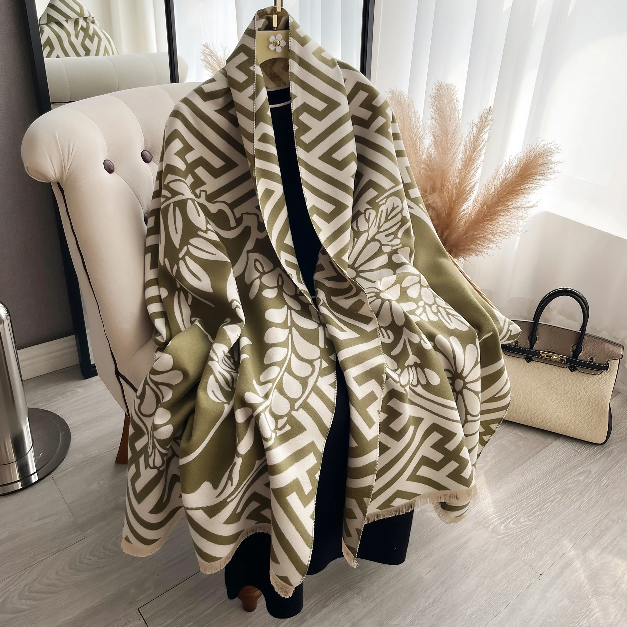 Warm and Elegant Plant Jacquard Scarf Imitation Cashmere, Fringed, Large Shawl for Autumn and Winter, Coldproof Blanket Scarf