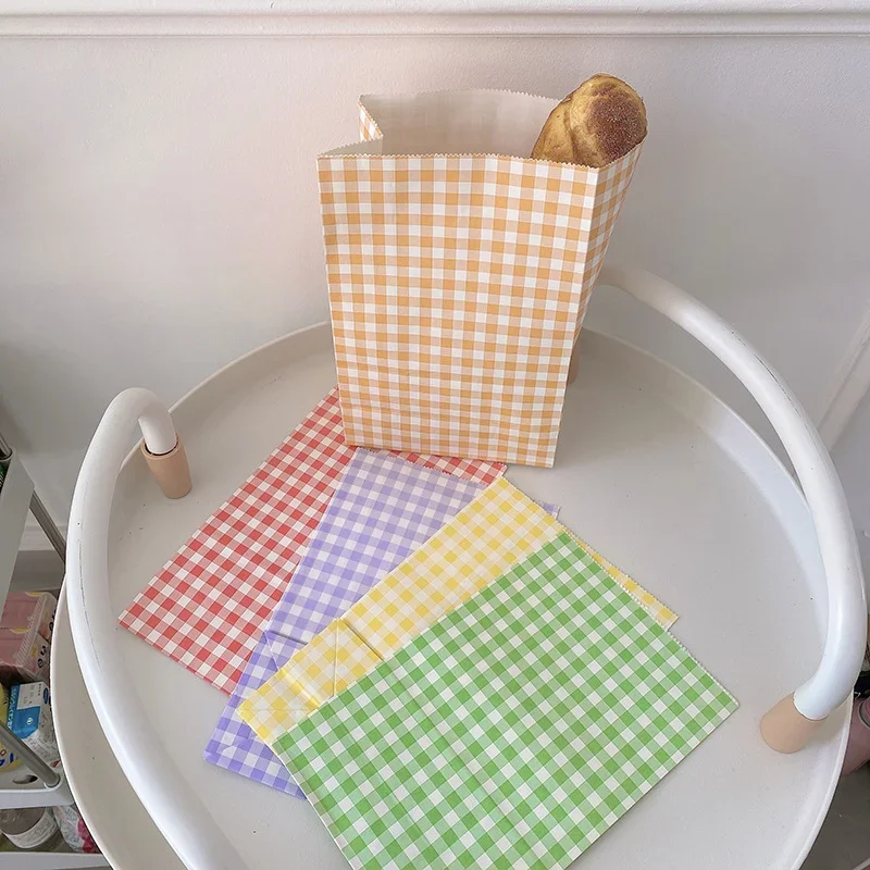 Bunte karierte Kraftpapiertüte Mädchen Desktop Life Storage Geschenkpapiertüte Neue multifunktionale DIY Geschenk stehende Aufbewahrungstasche