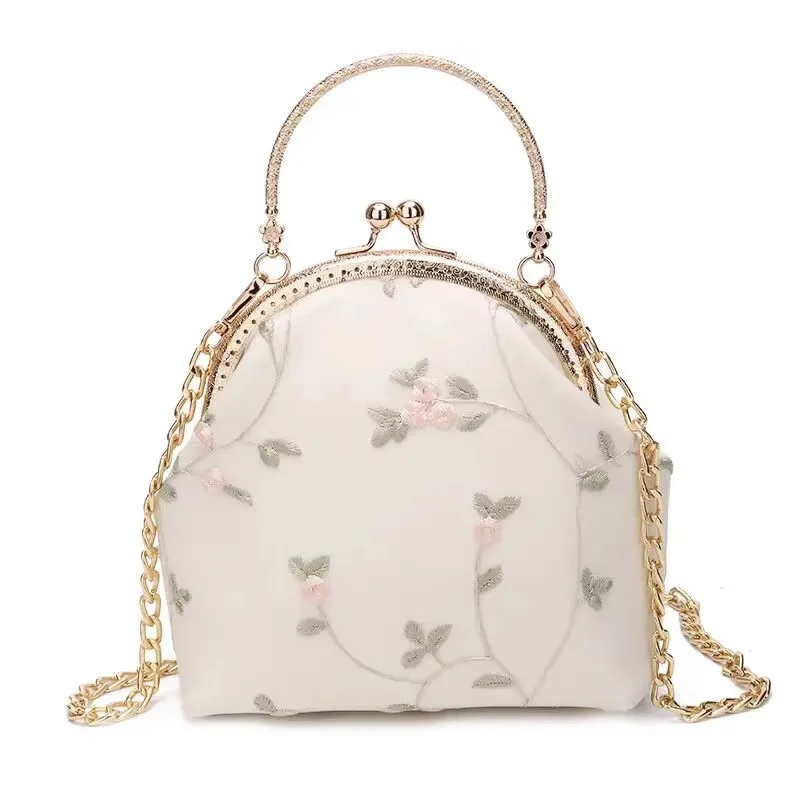 Vintage haftowane koronkowe kwiaty Shell Lock torebki dla kobiet torba ślubna mały łańcuszek damska torba na ramię Crossbody torby z frędzlami