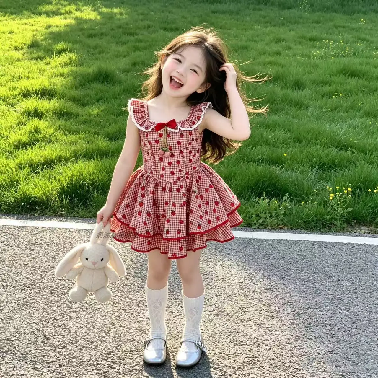 Girls Summer Dress Fashion New Children Sweet Red Plaid Strawberry Ruffle Collar Dress Kids Princess Clothing 2-7Y