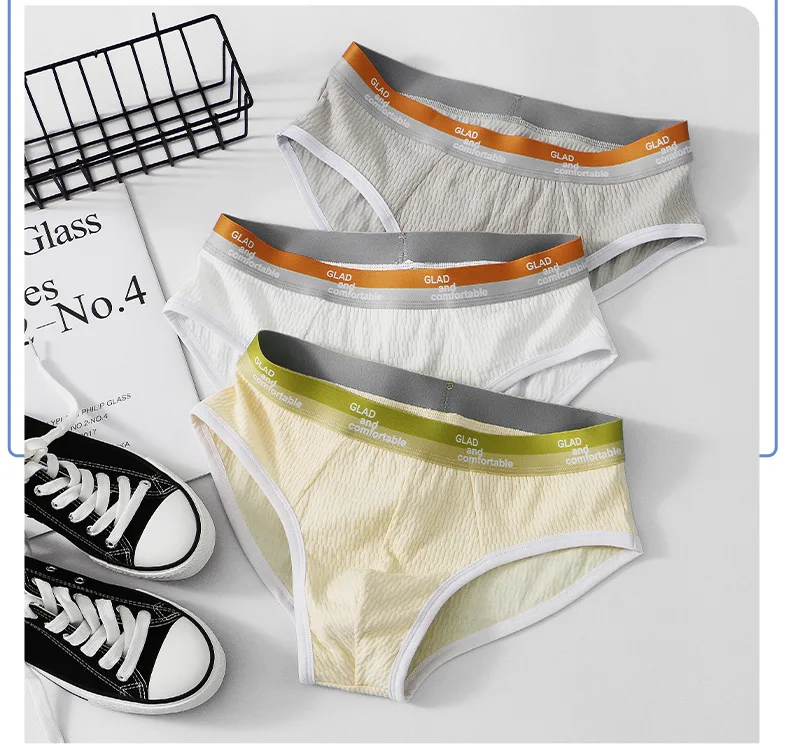 

Solid color men's triangular underwear, cotton underwear, breathable and thin triangular pants 3PCS