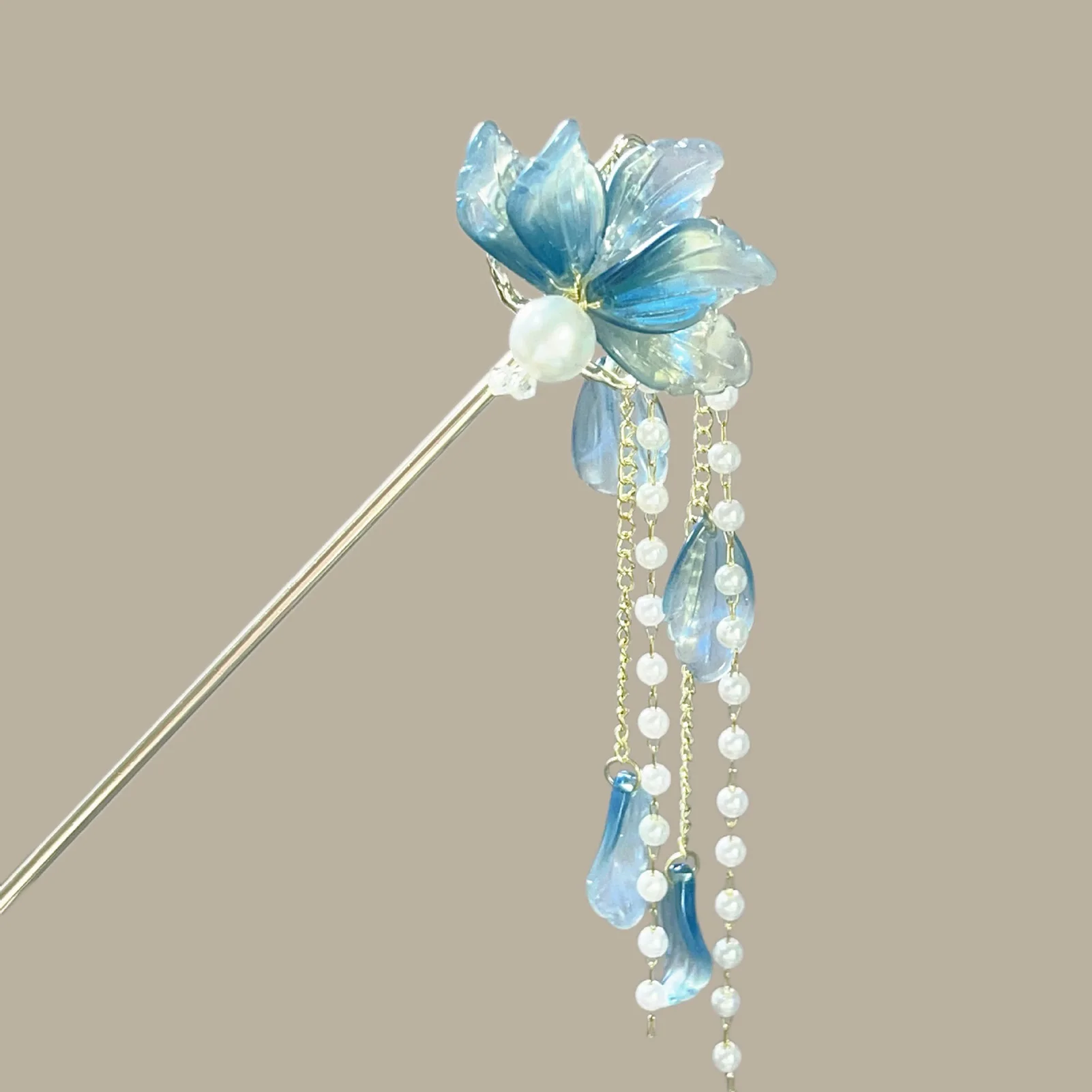 

Female Alloy Hairpin With Long Tassel Chinese Style Hair Stick Blue Petal Headwear Fairy Pearl Cheongsam Decor Haie Bun Jewelry