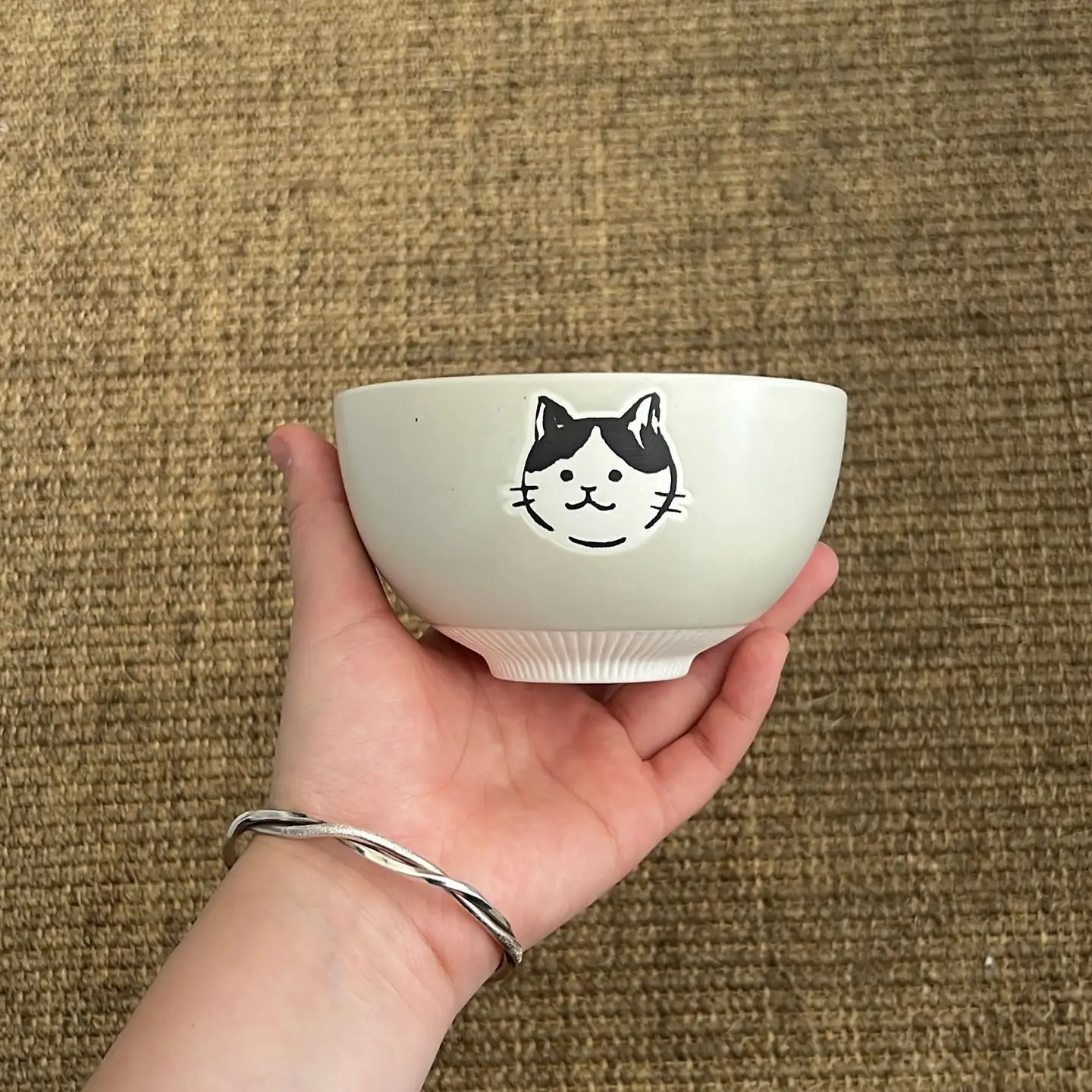 

Cute Cat Cartoon Ceramic Rice Bowl – Light Gray Underglaze Color Porcelain Bowl for Home Dining，Cute Tableware for Kids & Adults