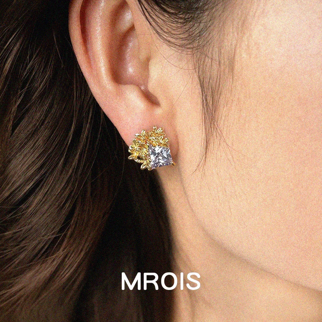 Flower cluster~ Original geometric square zircon flower stud earrings light luxury elegant high-end earrings women