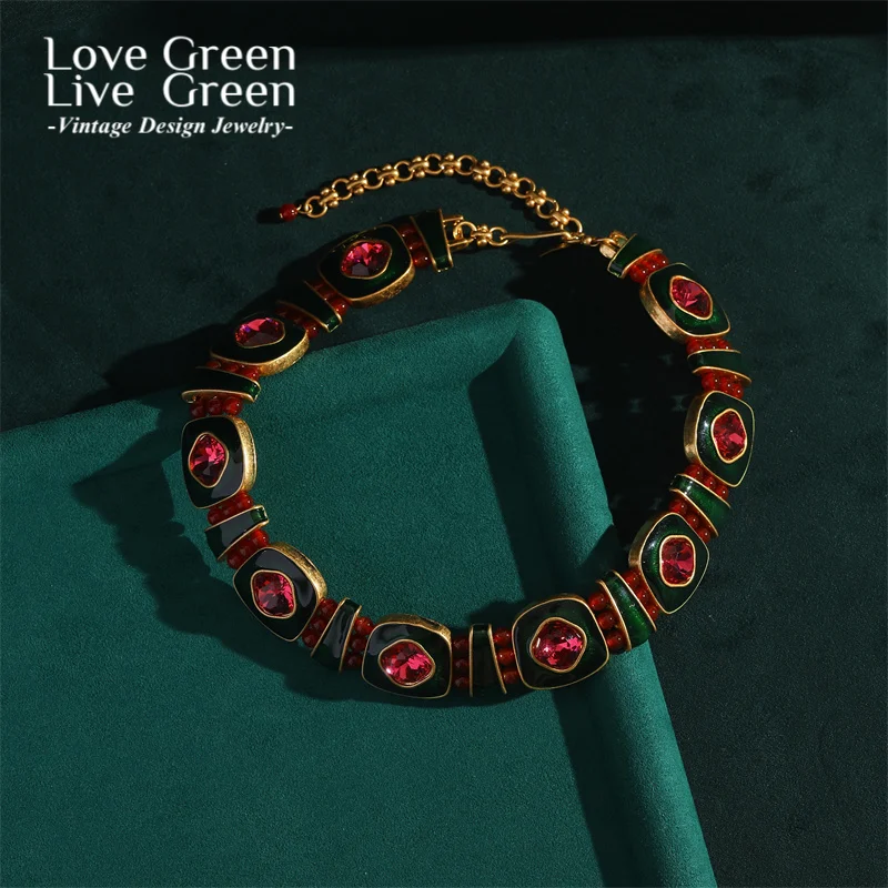 

Vintage Square Choker Necklace Round Green Red Crystal Charm Antique Gold Color Jewelry For Ladies New 2025 Trends Birthday Gift