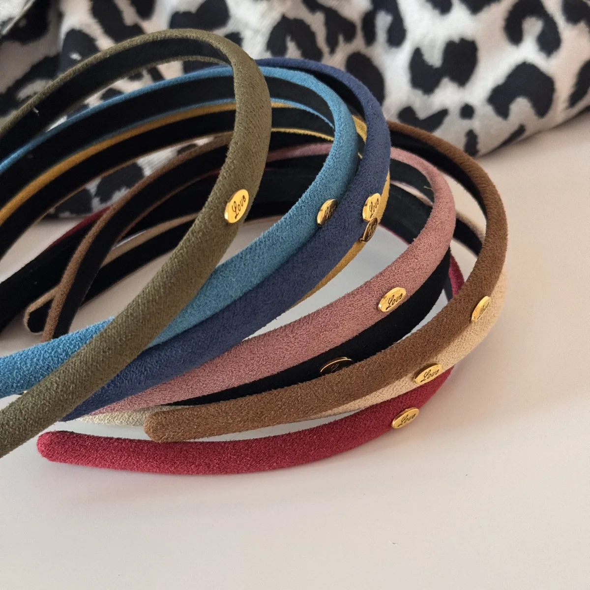1Pcs Samt Textur Feine Haar Hoop Multi Farbe Einfache Liebe Logo Haar Hoop frauen Täglich Vielseitige Kopfbedeckung haar Bands – Detail 7