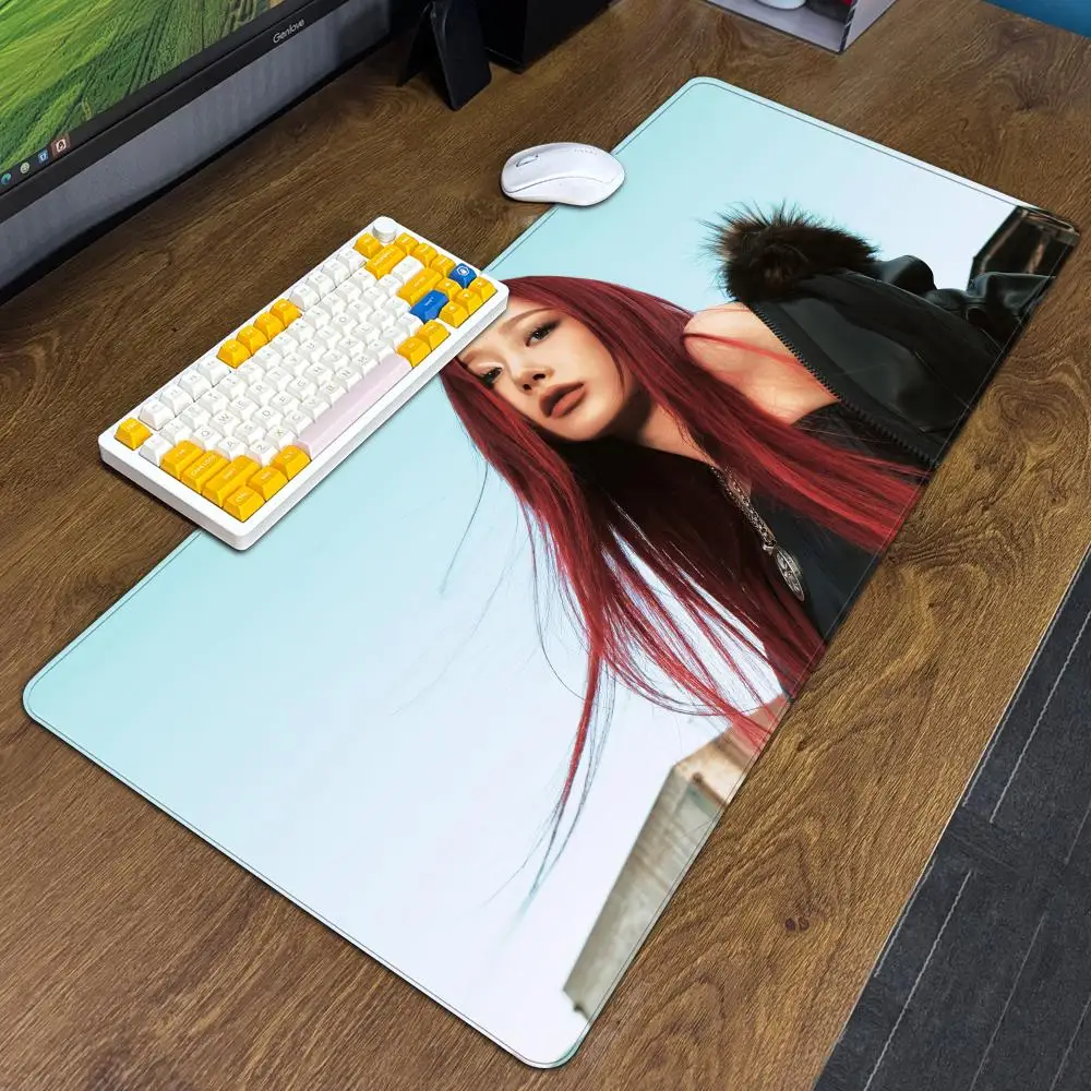 Kpop giselle mouse pad xxl acessórios de computador teclado grande almofada de mesa para laptop o novo produto gamer gaming
