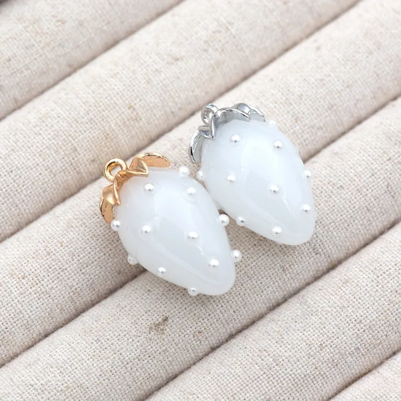 High-quality mini Japanese style sweet and cute resin strawberry pendant necklace bracelet earring material accessories - view 3