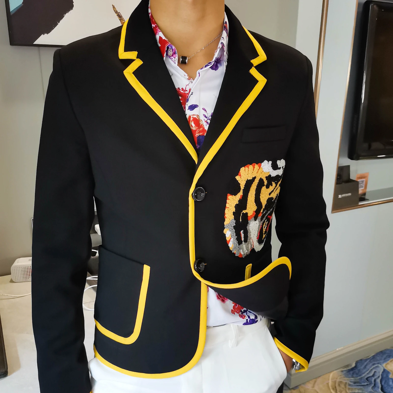 Men Blazer Jacket Flocking Tiger Head Coat Male Trend Hip-hop Stage Costumes For Singer Tide Men Blazer Casual Stylish Blazer