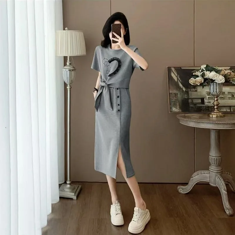 A High-end Grey Casual Suit Skirt, A New Summer Sporty Short-sleeved T-shirt and Skirt Two-piece Set Sleeveless Fresh Sweet Midi