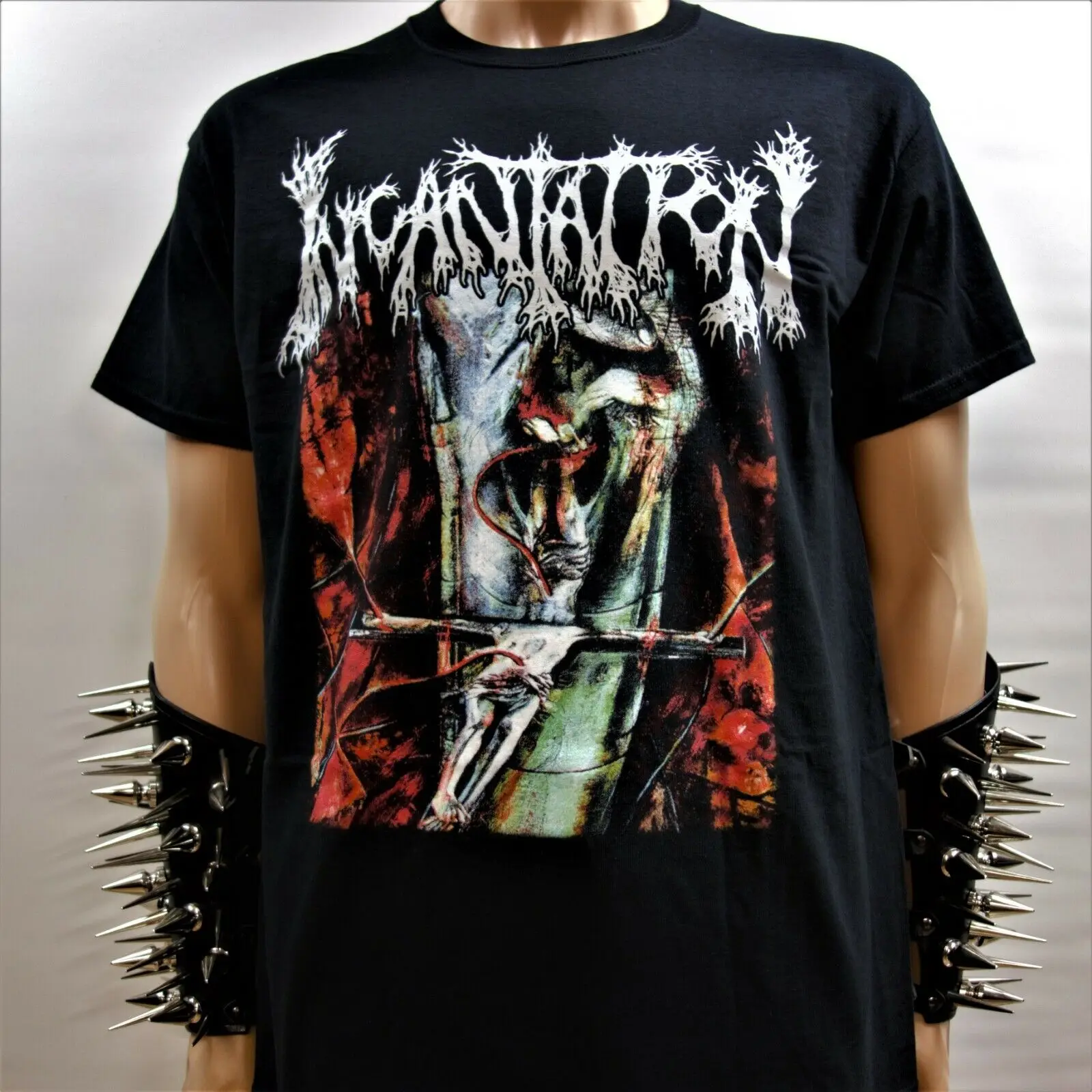 Официальная футболка с эмблемой голгота