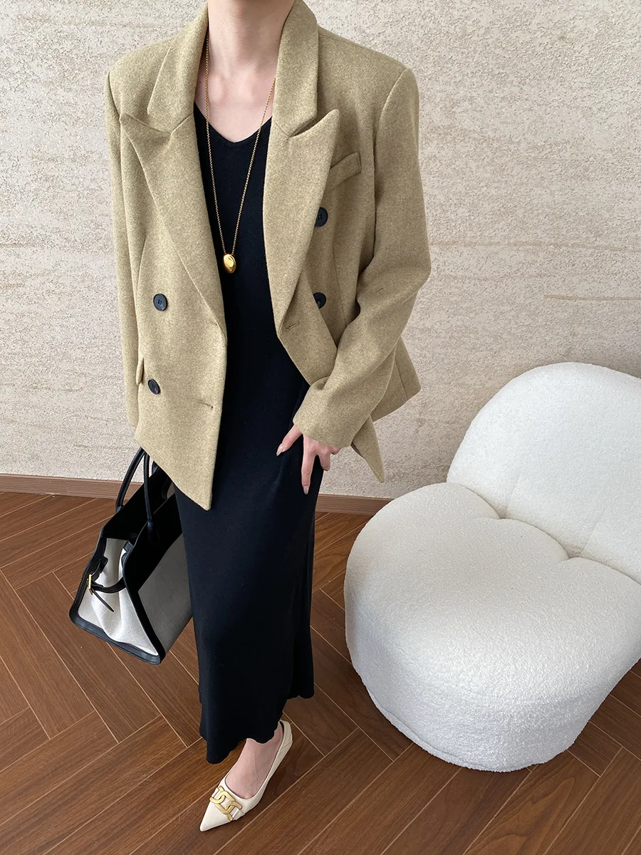 Autumn and winter women's casual solid color double breasted pocket decoration loose jacket