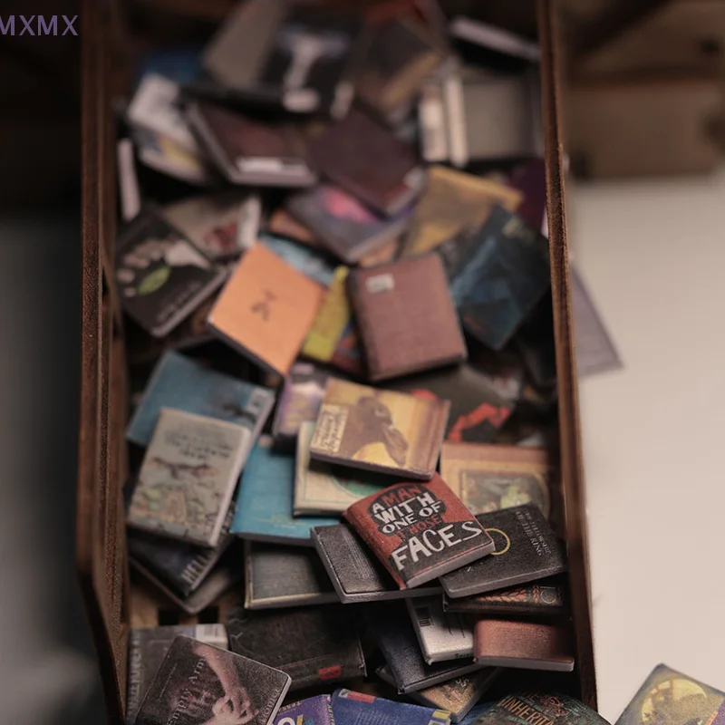 200pcs מיני רומן מודל ספר קלאסי לא חוזר על הדמיה קישוטים קטנים בובות סצנת בית ספר נסיעות הביתה