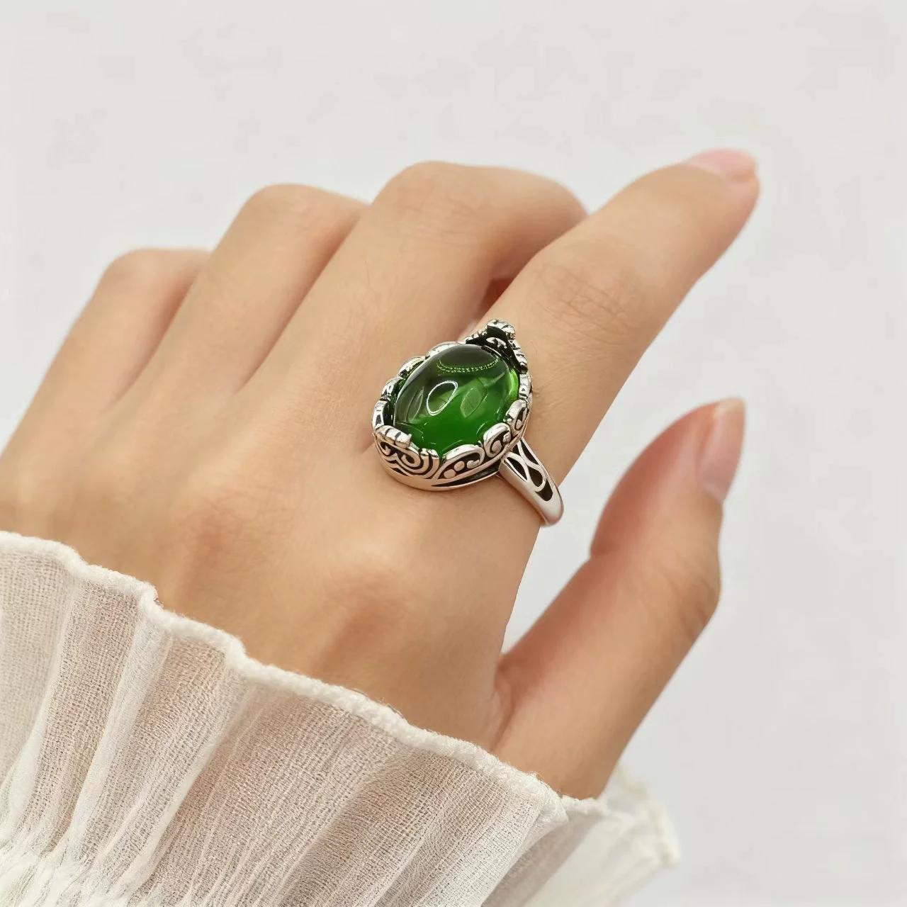 XIYANIKE Retro Ethnic Style Thai Silver Hollow Withered Vine Green Zircon Adjustable Rings For Women Fashion New Jewelry Gift