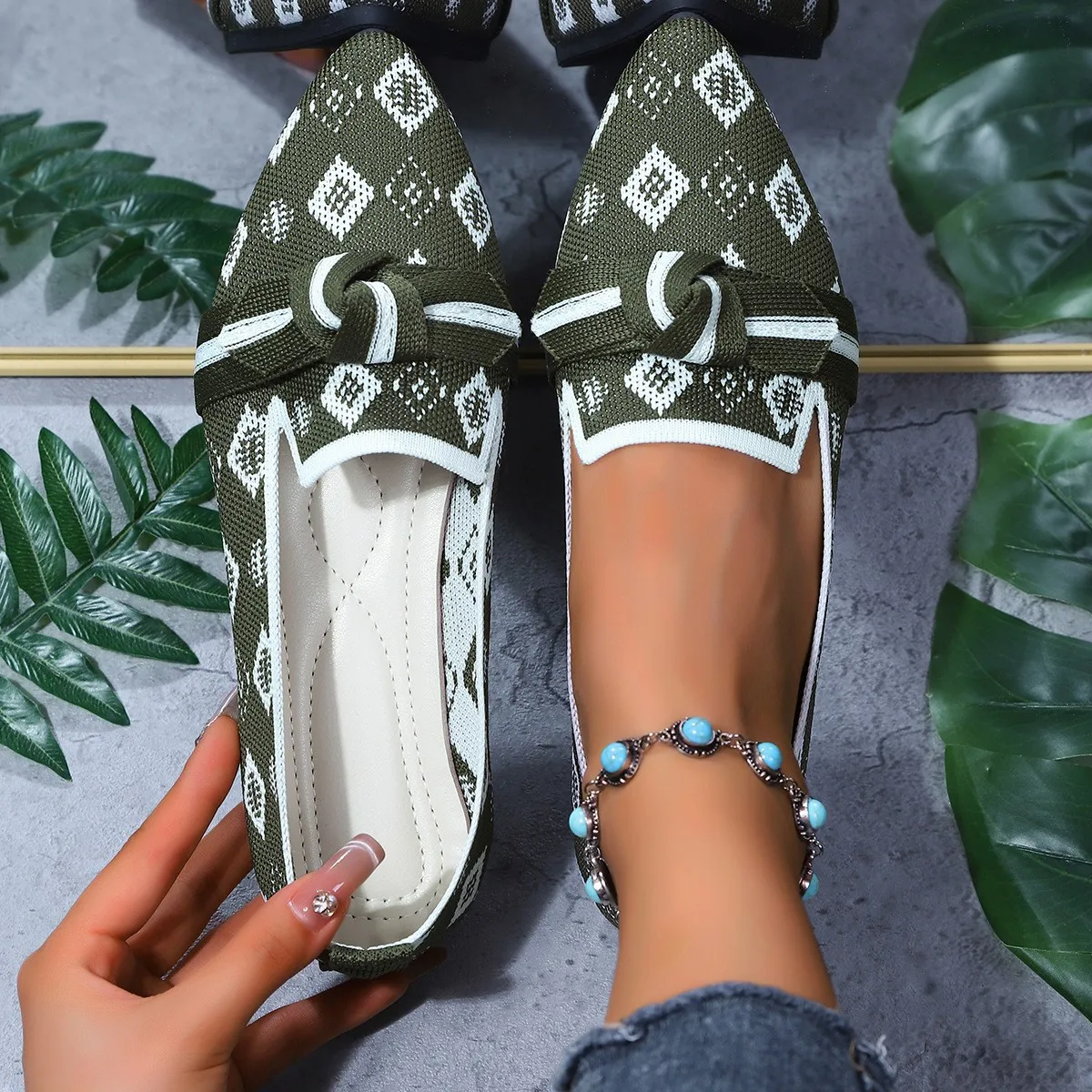 Large Size Lightweight Pointed Bean Women's Shoes 2026 Spring Autumn New Butterfly Bow Comfortable Anti Slip Women Shoes