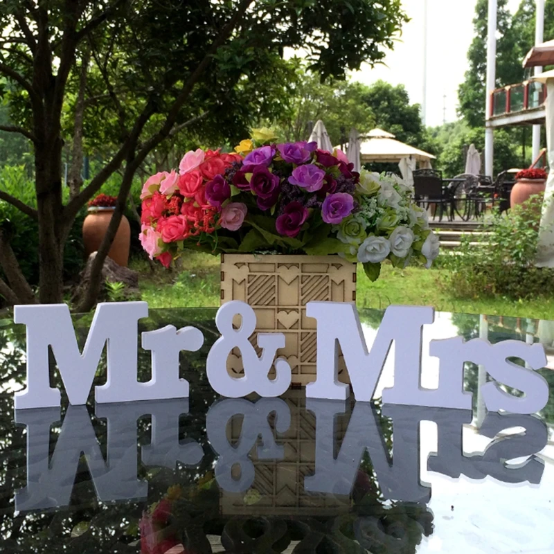 Mr & Mrs Sign Wedding Stand Sign Stand Figuras Decoración Presente Decoración del hogar