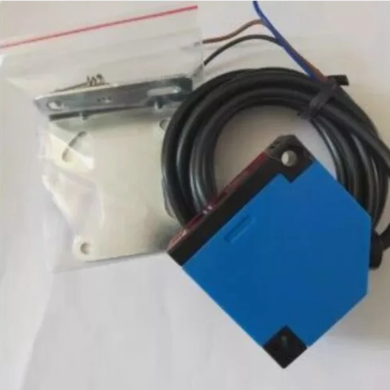 

1PCS Brand New original XUK2ARCNL2T on-beam photoelectric