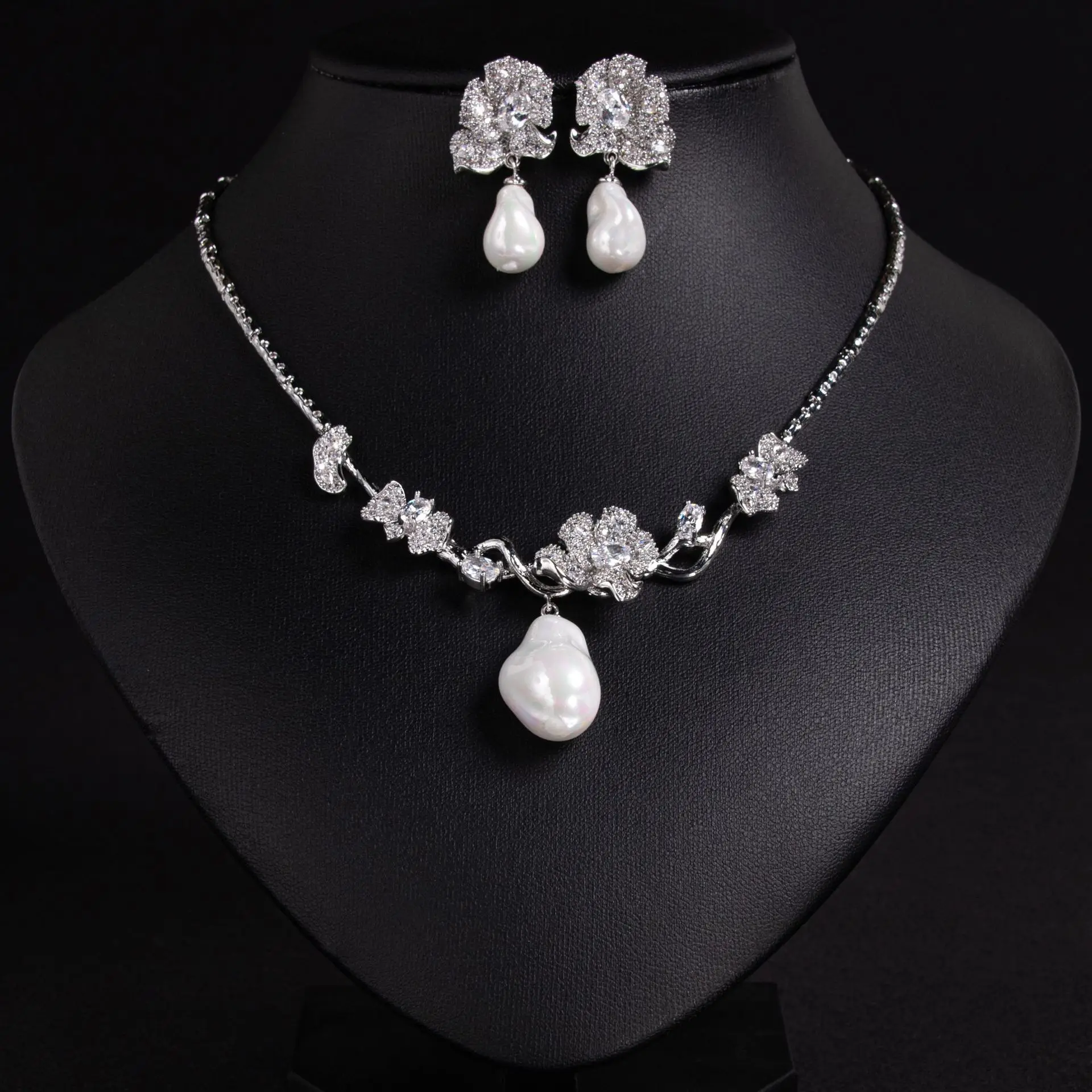 European and American Style Gentle Pearl Set Necklace Earrings Women's Dress Decorative Jewelry Wedding Holiday Daily Gift M-929
