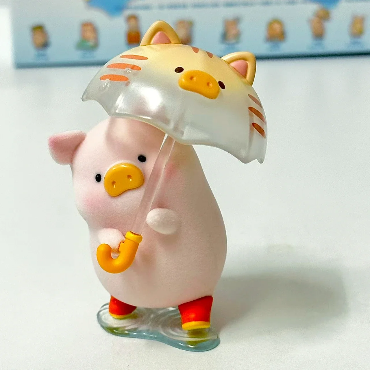 LULU The Piggy Travel Series Suprise Box Go on A Tour Around The World Cute Pink Pig Ornament Art Toys Addict Dolly Journey