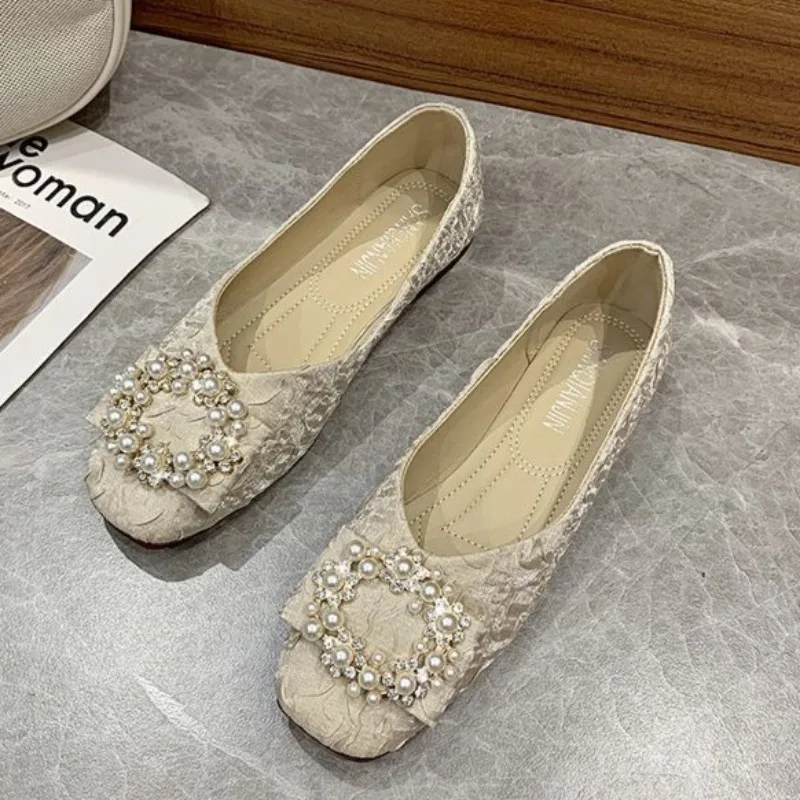 

Versatile Women's Plus Size Low-Cut Slip-On Ballet Flats New Gentle Style Soft Flat Sole Ideal for Work and Skirts