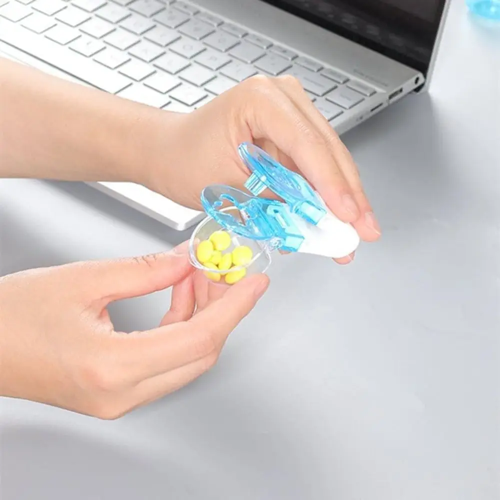 Convenient Polystyrene Portable Pill Taker Labor-saving Anti Drop Medicine Dispenser Contactless Medicine Take Out Tool Medicine