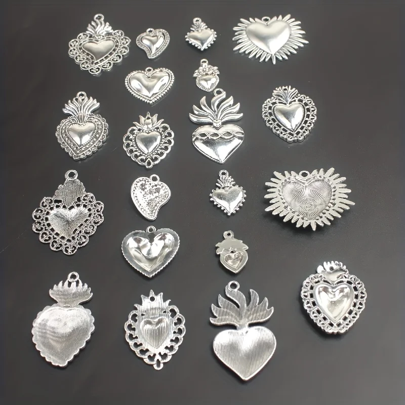 10pcs Mixed Silver Plated 10 Styles Retro Catholic Sacred Heart Alloy Pendant DIY Charms Necklace Bracelet Jewelry Crafts Making