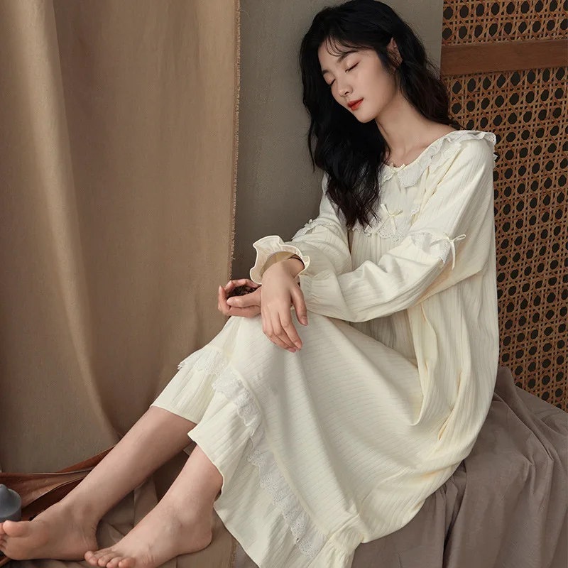 

2025 Princess Vintage Long Nightgowns Women French O Collar Loose Nightdress Spring Autumn Full Sleeves Cotton Nightie YY