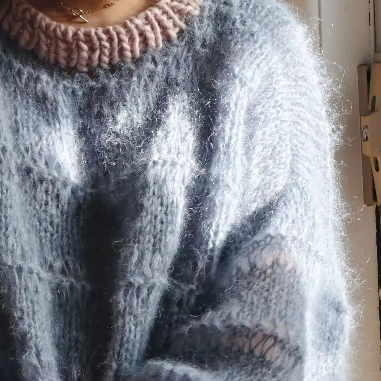 Round Neck Long Sleeved Wool Sweater, Loose and Lazy Pullover, Comfortable and Soft, Hand Woven, Mohair, Autumn
