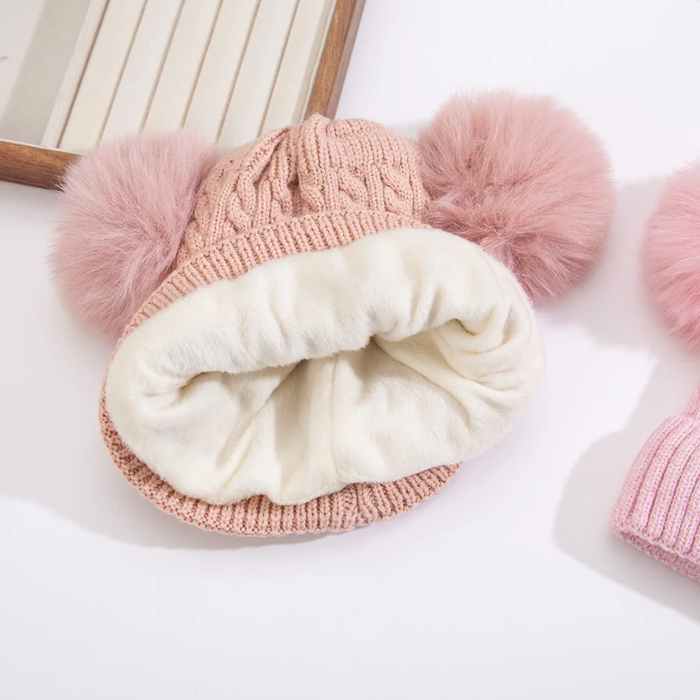 Thumbnail 4 - #11 Cheap Fleece Lined Beanies Worth Buying